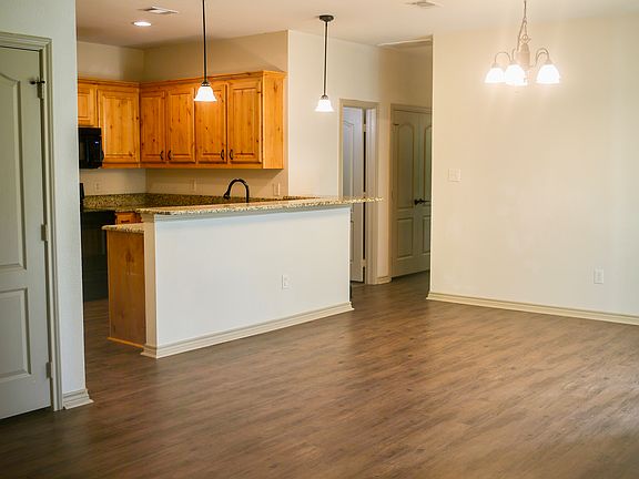 5th image of 106 Bridle Ct