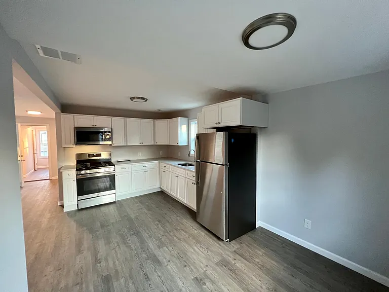 415 Hollister Ave #2 — Photo 2
