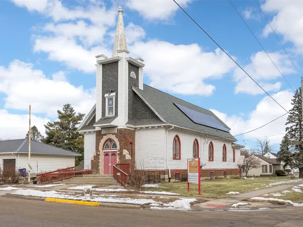 230 E Market St, Lisbon, IA 52253