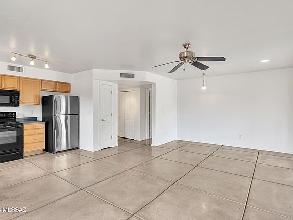 4th image of 4088 N 1st Ave