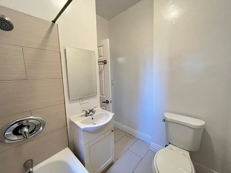2743 San Marino Street — Photo 17