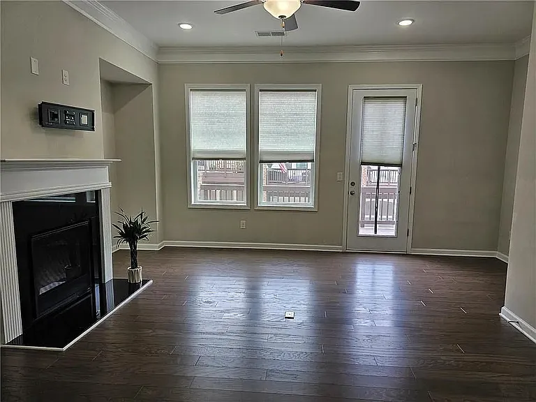 731 Topsail Ln — Photo 4