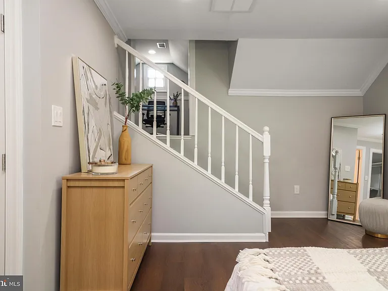 6621 Hallwood Ave — Photo 32
