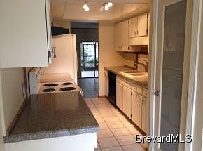 2nd image of 1866 Cashew Courtway