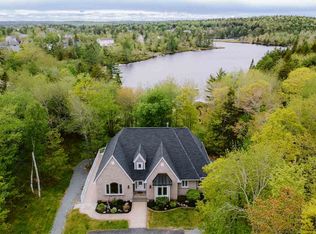 61 Bonny View Dr, Fall River, NS B2T1R2