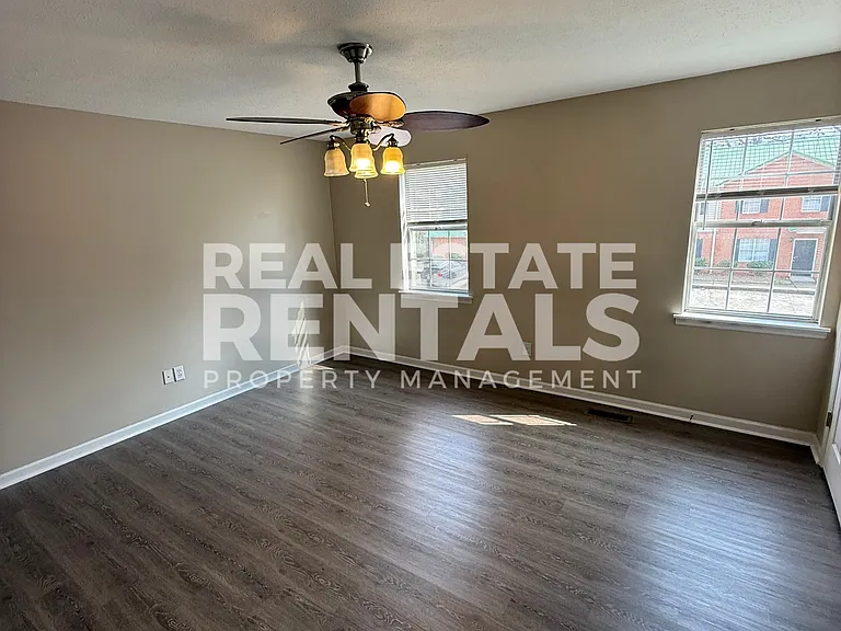 117 Brown Ave — Photo 6
