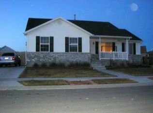 1853 Sunrise Dr, Eagle Mountain, UT 84005
