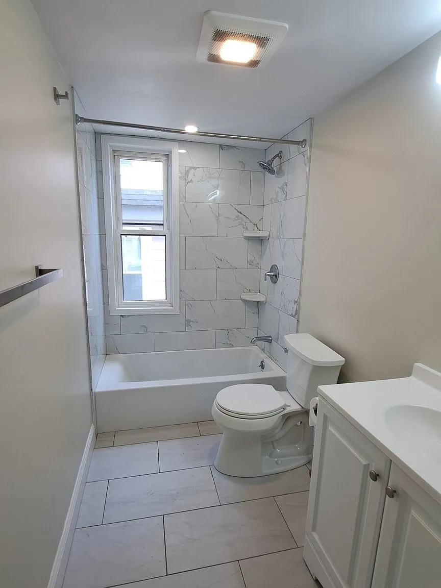 3 bed, 1.0 bath, 1072 sqft, $3,100 — Photo 4