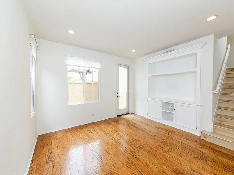 72 Chantilly — Photo 4