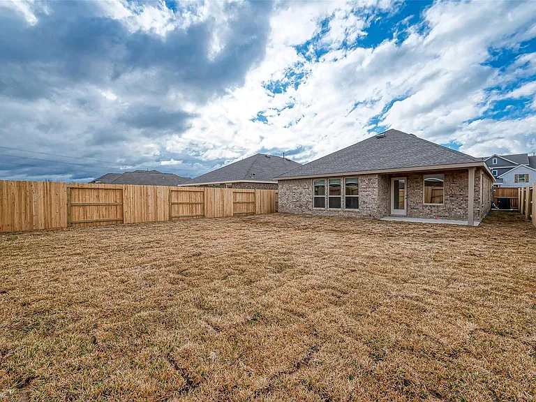 27106 Wandering Glen Ln — Photo 32