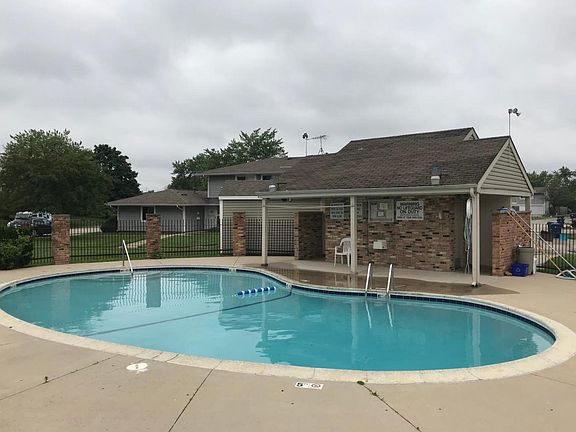 2nd image of 1453 Bear Flag Dr