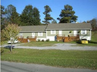 9 Destiny Ln, Chickamauga, GA 30707