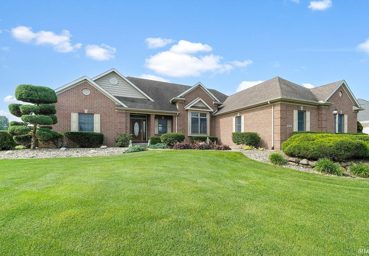 10030 Pemburry Dr, Granger, IN 46530 MLS 202325433 Zillow