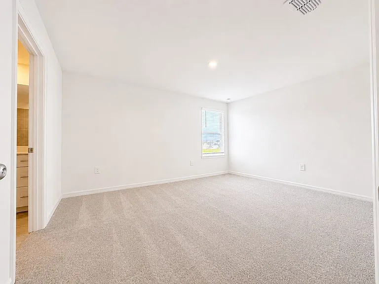 11827 Cloverly Ln — Photo 9