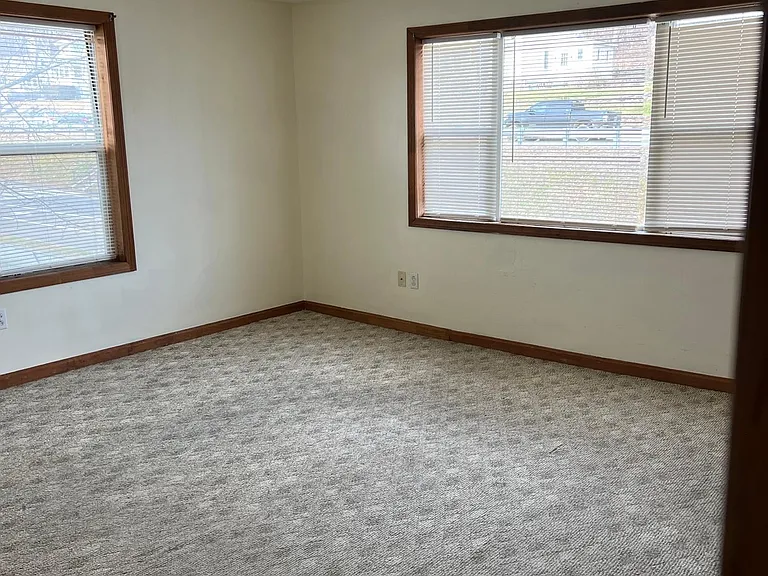 224 Hamilton St #2R — Photo 2
