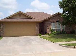 5421 Long Leaf Dr, Wichita Falls, TX 76310