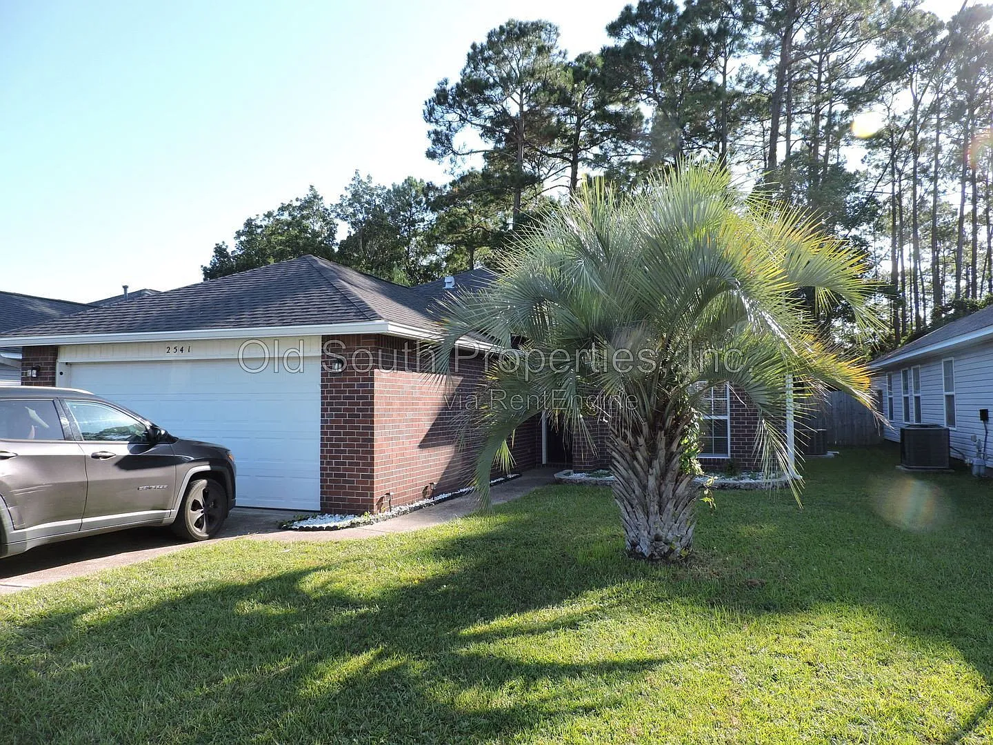 3 bed, 2.0 bath, 1462 sqft, $1,795 — Photo 1