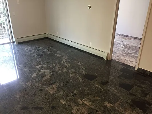 Rented by Metroline Realty | media 20