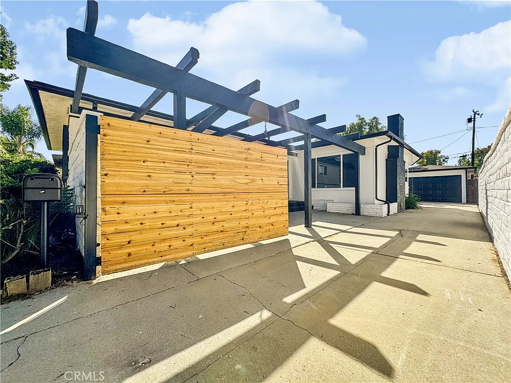 4 bed, 1622 sqft, $5,500 — Photo 4