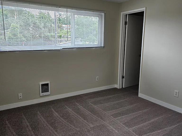 2701 S Walden St #3 — Photo 9