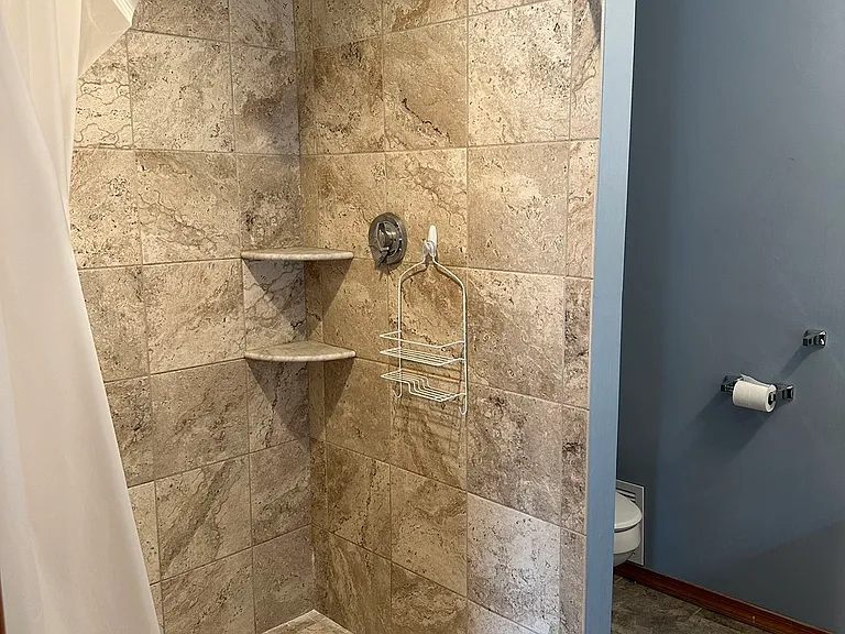 42 Glenwood Ave #3 — Photo 9