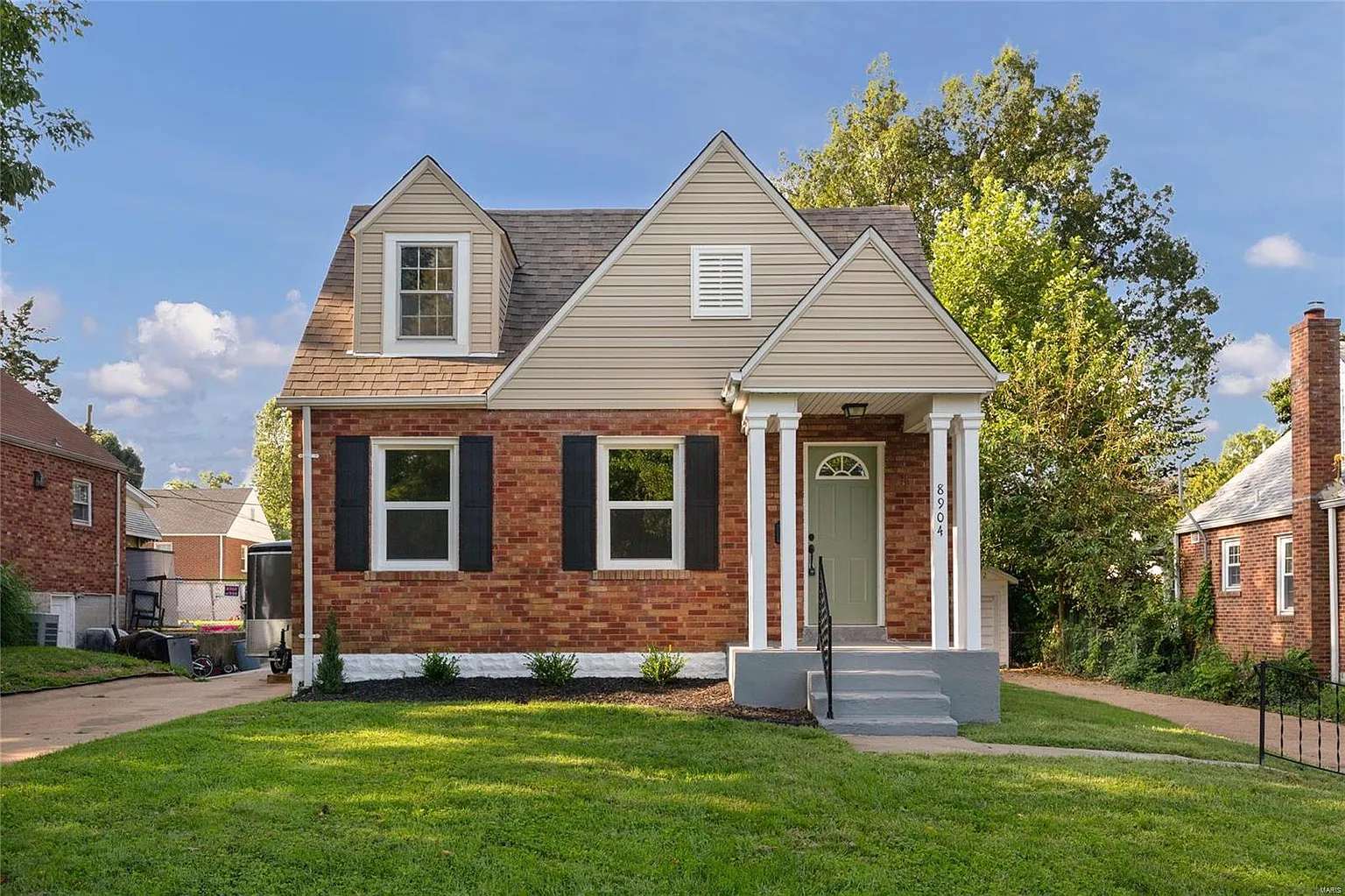 8904 Shawnee Ln photo 1