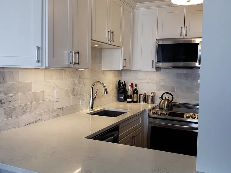111 W Maple St #2209 — Photo 3
