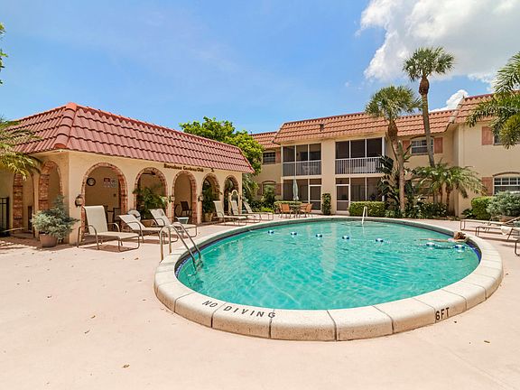 Home For Sale In BARCELONA GARDENS 200