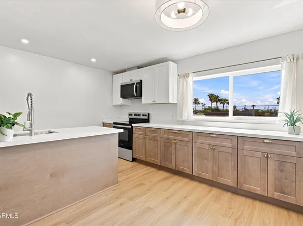3737 E TURNEY Avenue #226, Phoenix, AZ 85018