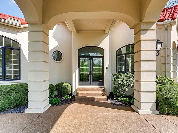 5th image of 11101 Brown Oak Ct