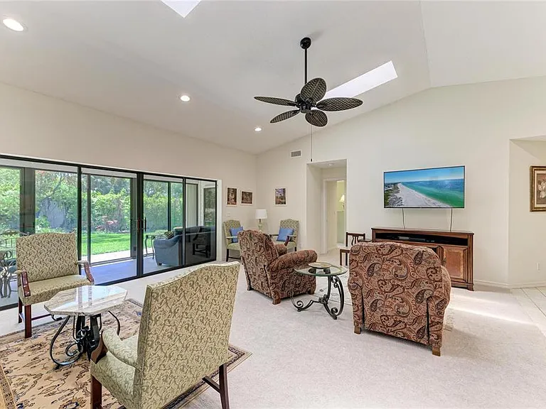 3946 Wilshire Cir E #168 — Photo 10