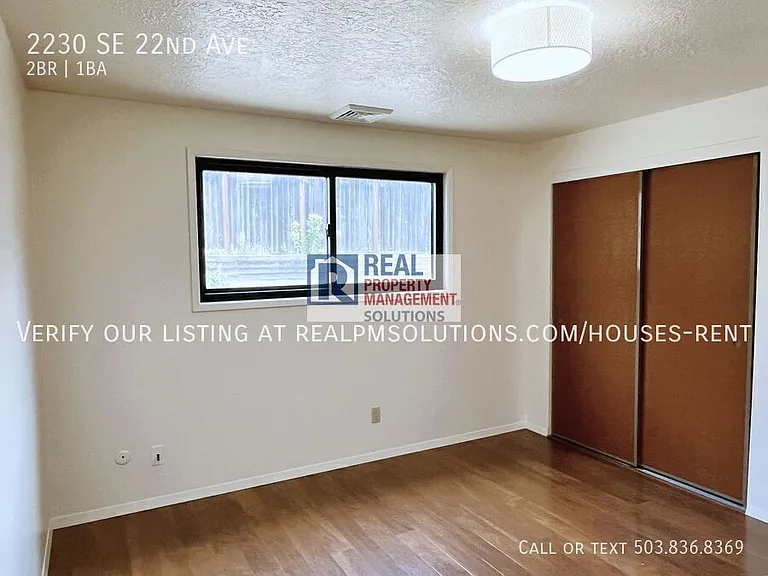 2230 SE 22nd Ave — Photo 16