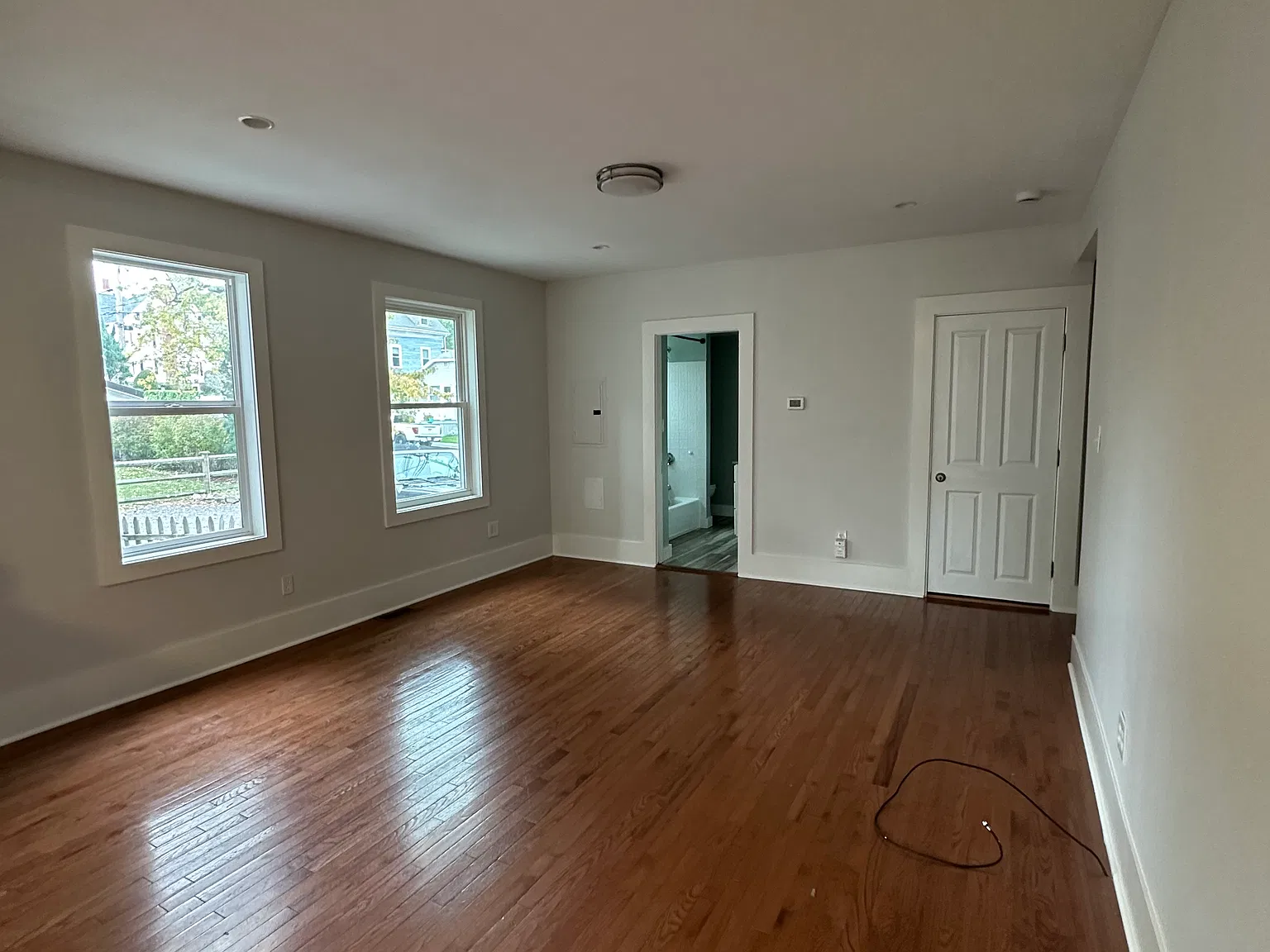 2 bed, 1200 sqft, $3,000 — Photo 4