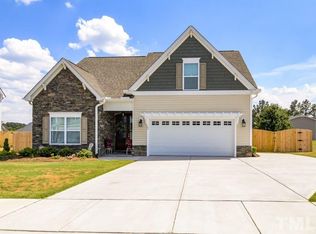 62 Southern Acres Dr, Fuquay Varina, NC 27526