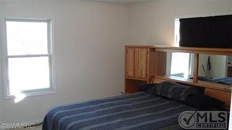 4th image of 9603 Club House Dr W #592
