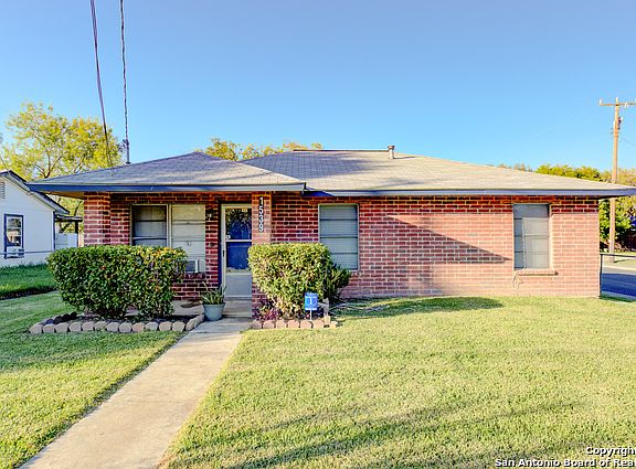 3rd image of 1539 San Acacia