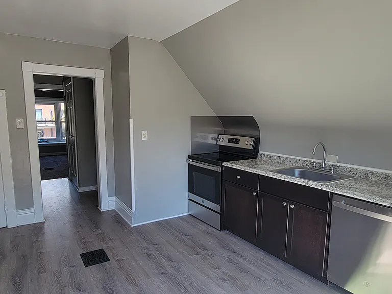 1042 N Clarkson St #2 — Photo 10