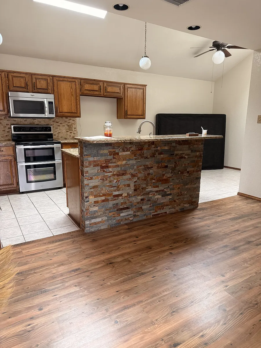 Building Photo - 3220 Laurel Oaks Ct