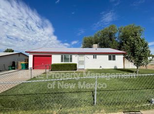 4009 Sierra Vista Dr, Farmington, NM 87402