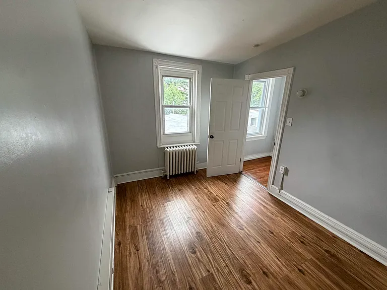 1321 Good St #2 — Photo 12