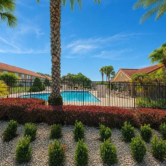 5269 Paradise Cay Cir — Photo 16