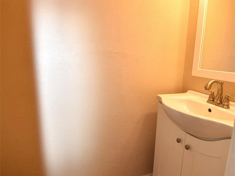 11404 Walnut Ridge Dr #14 — Photo 15