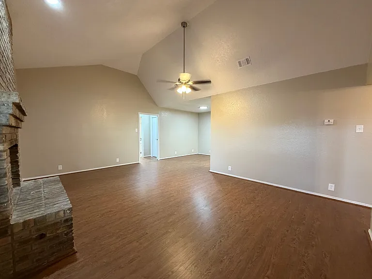 206 S Nolan River Rd #12 — Photo 3