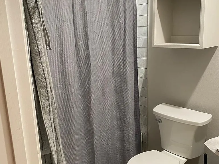 1321 Kings Dr — Photo 15