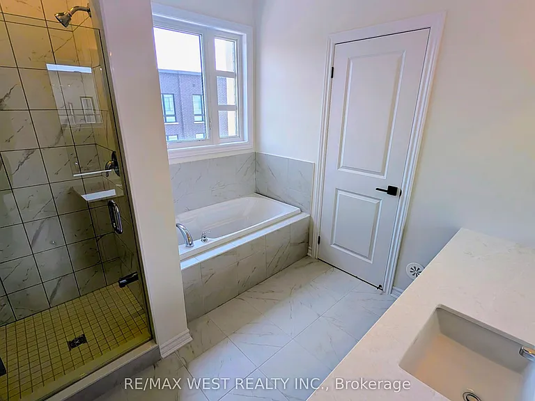 91 Inverary Cres — Photo 27