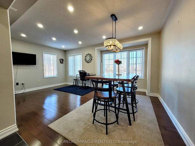 34 Donomore Dr — Photo 15
