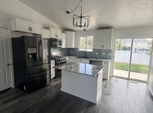 240 W 25 S, Clearfield, UT 84015