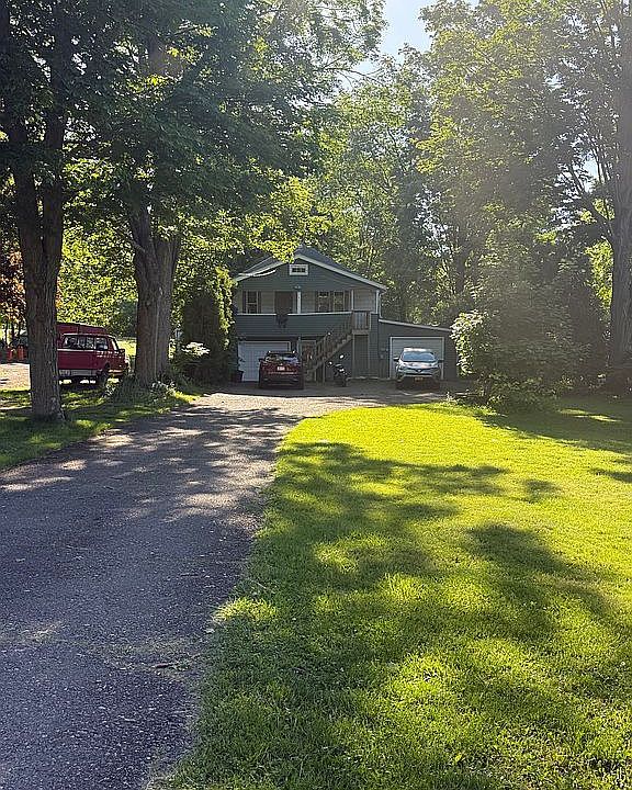 1st image of 570 Hooper Rd