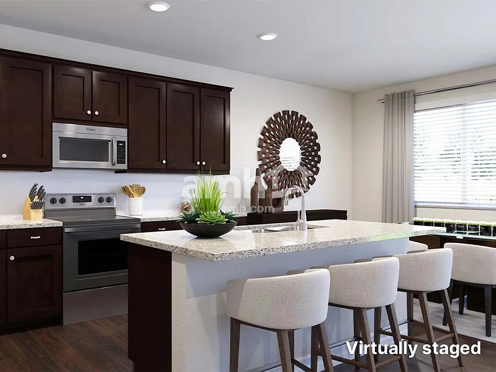 4 bed, 2.5 bath, 2179 sqft, $2,650 — Photo 4