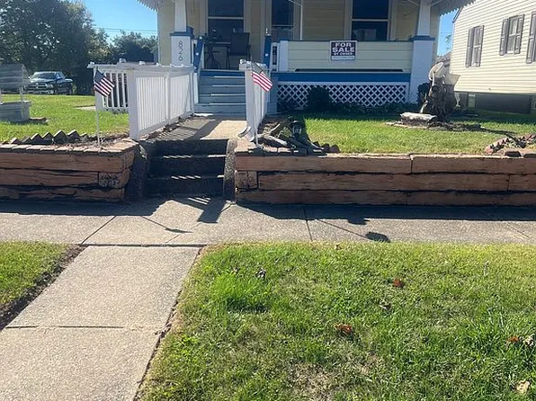 826 Vogan St, New Castle, PA 16101